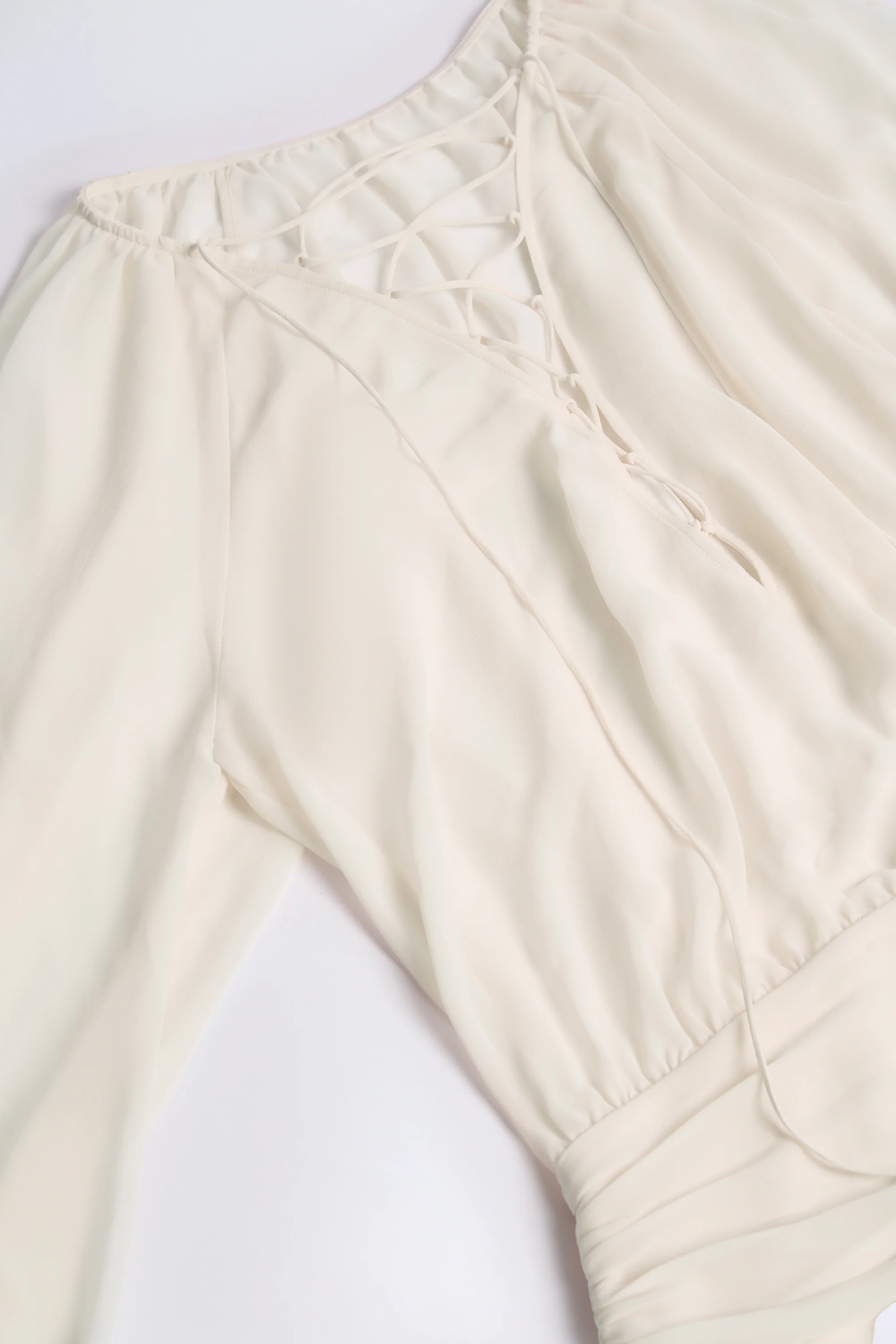 Lace-Up Balloon-Sleeve Mini Dress in Ivory - Image 4