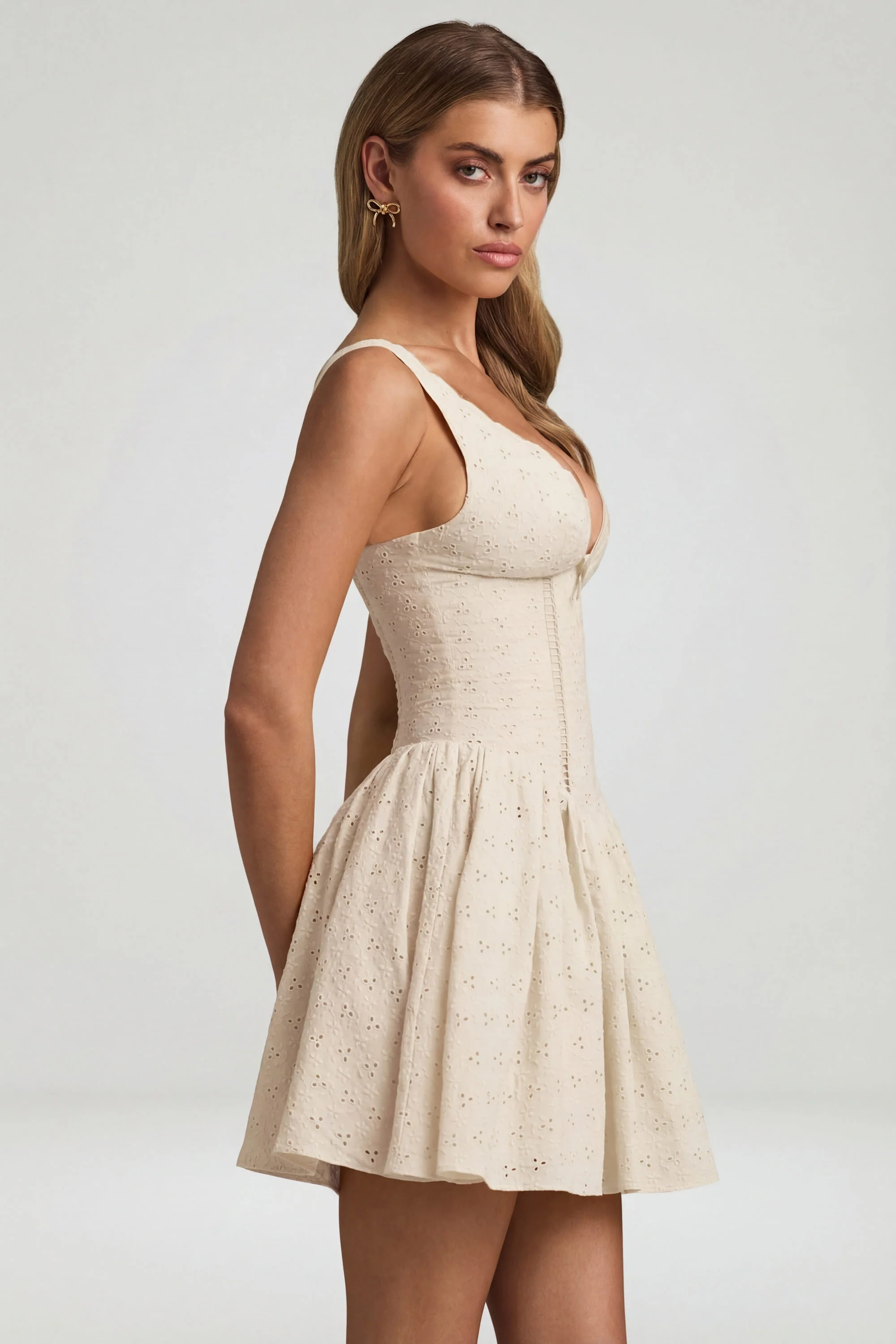 Broderie Anglaise Bow-Detail A-Line Mini Dress in Ivory - Image 4