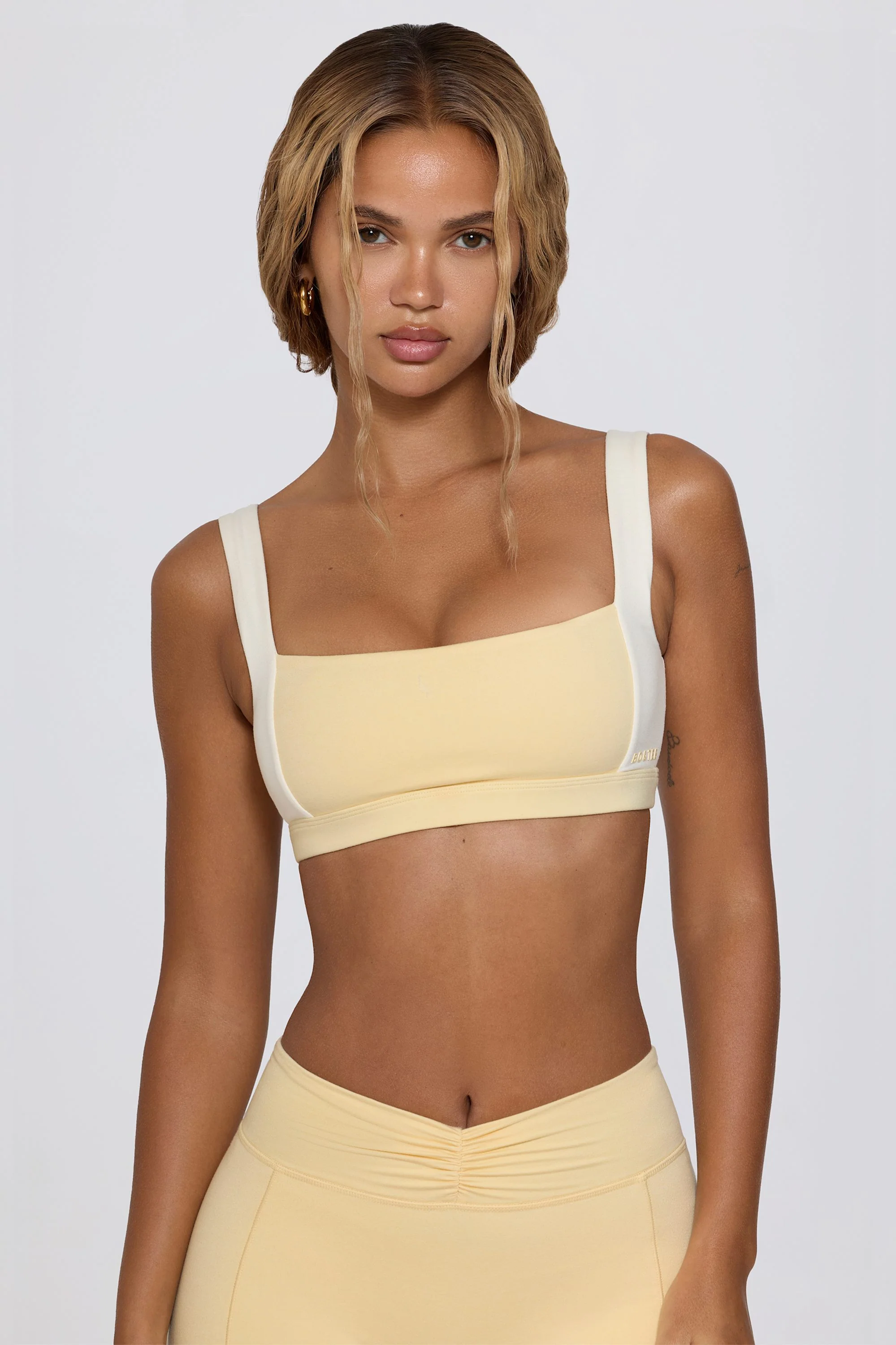 Contrast Sports Bra in Lemon Marl - Image 5