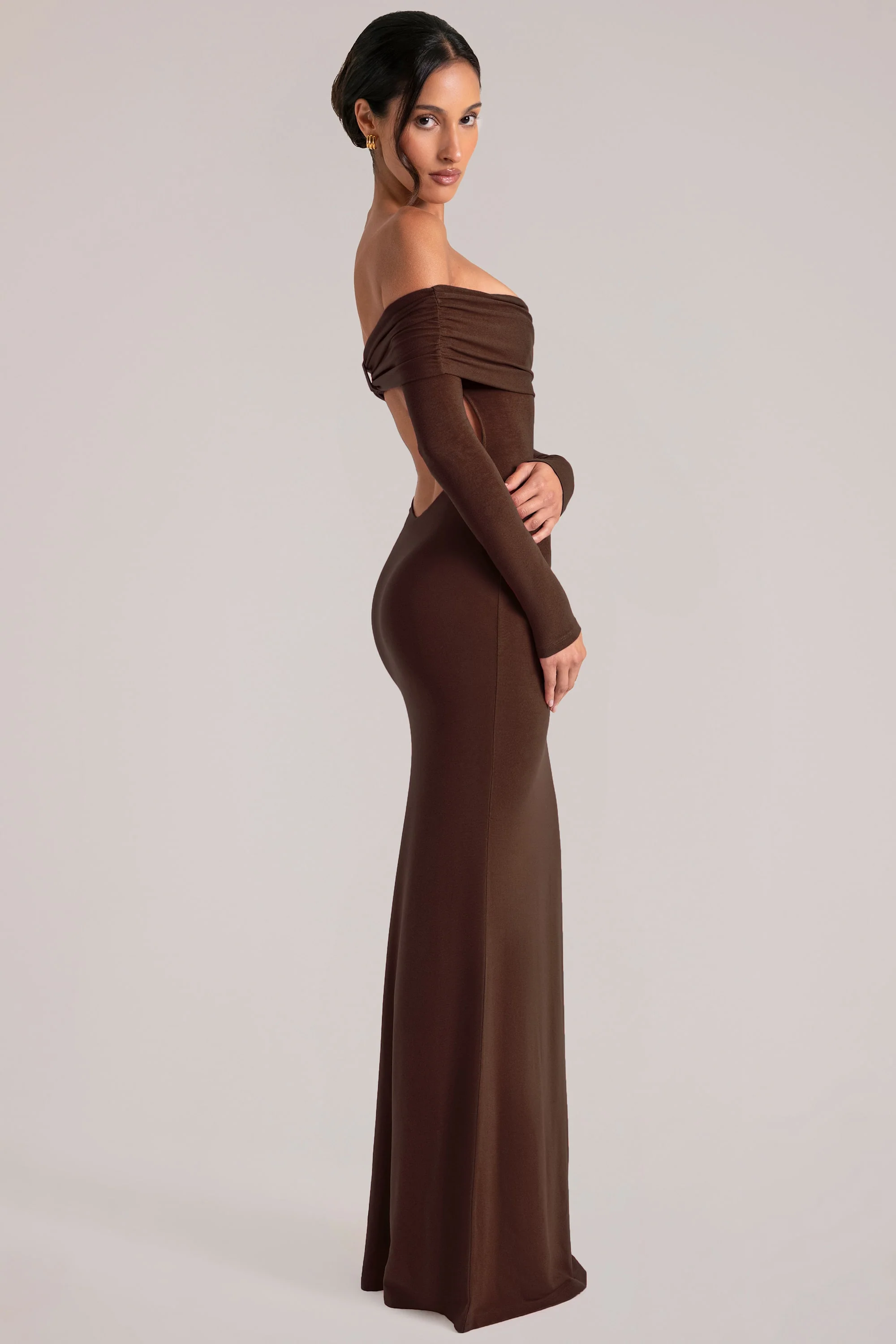 Off-Shoulder Long-Sleeve Maxi Dress in Chocolate Brown - Image 3