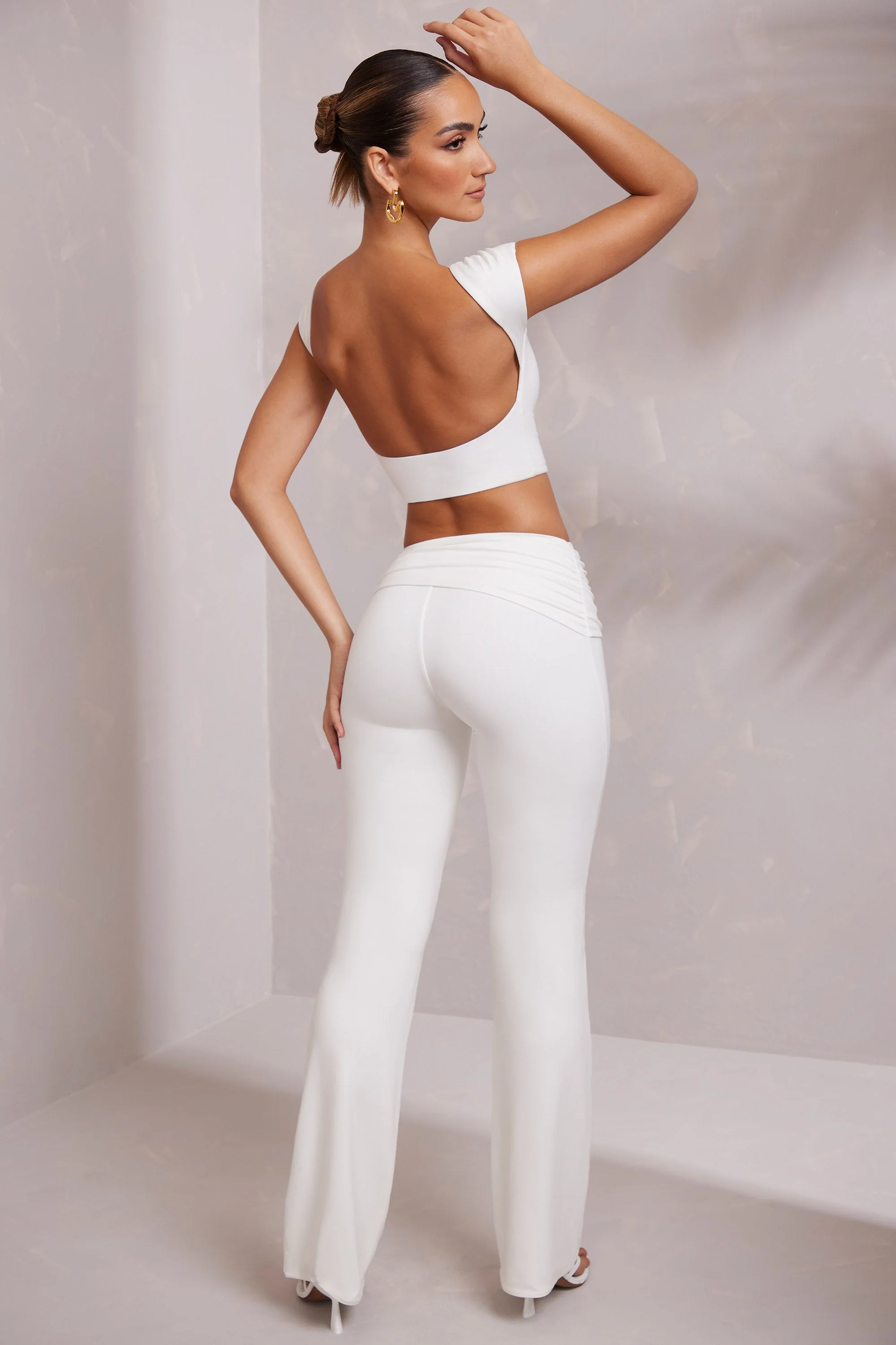 Petite Mid-Rise Straight Leg Trousers in White - Image 4