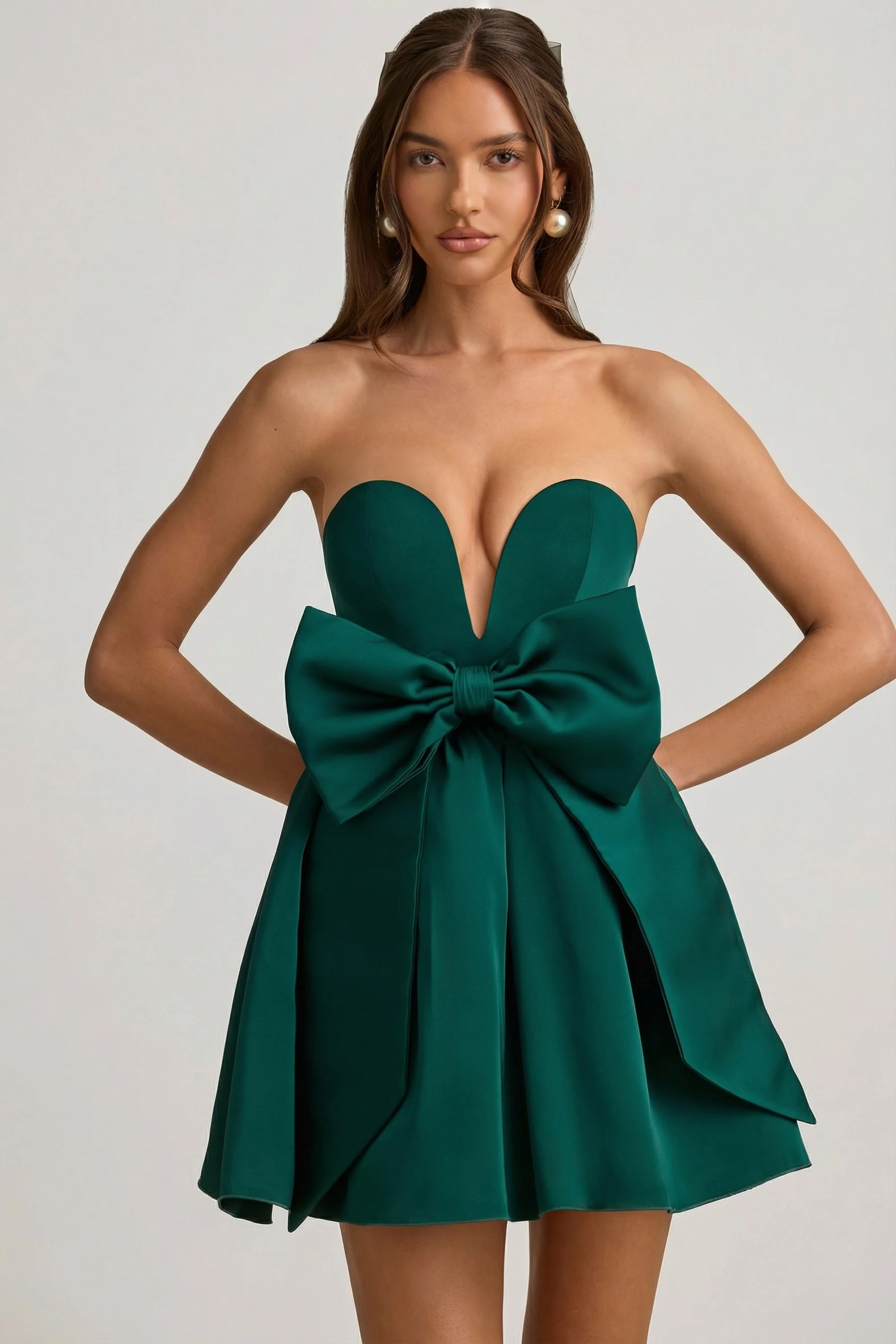 Bow-Detail Corset Mini Dress in Emerald Green - Image 7