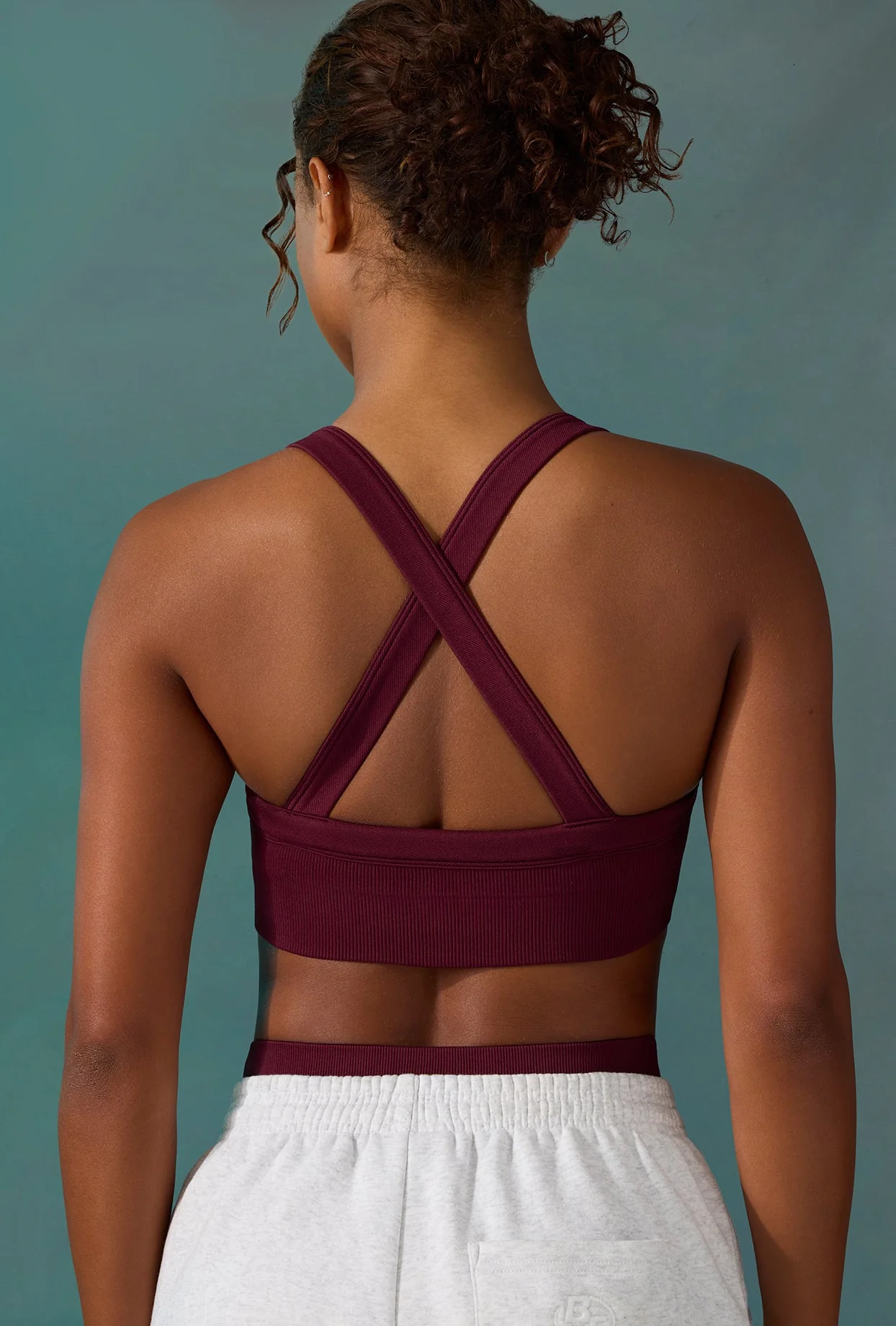 Super Sculpt Seamless Cross Back Sports Bra in Plum - Image 2