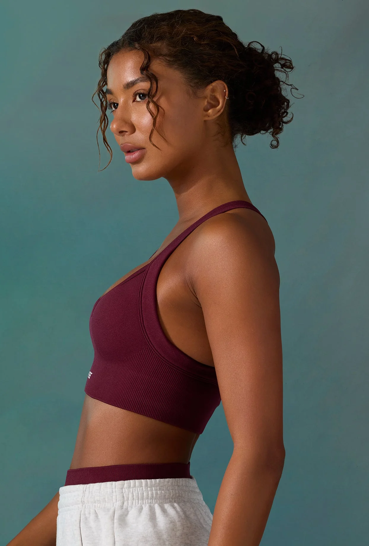 Super Sculpt Seamless Cross Back Sports Bra in Plum - Image 3