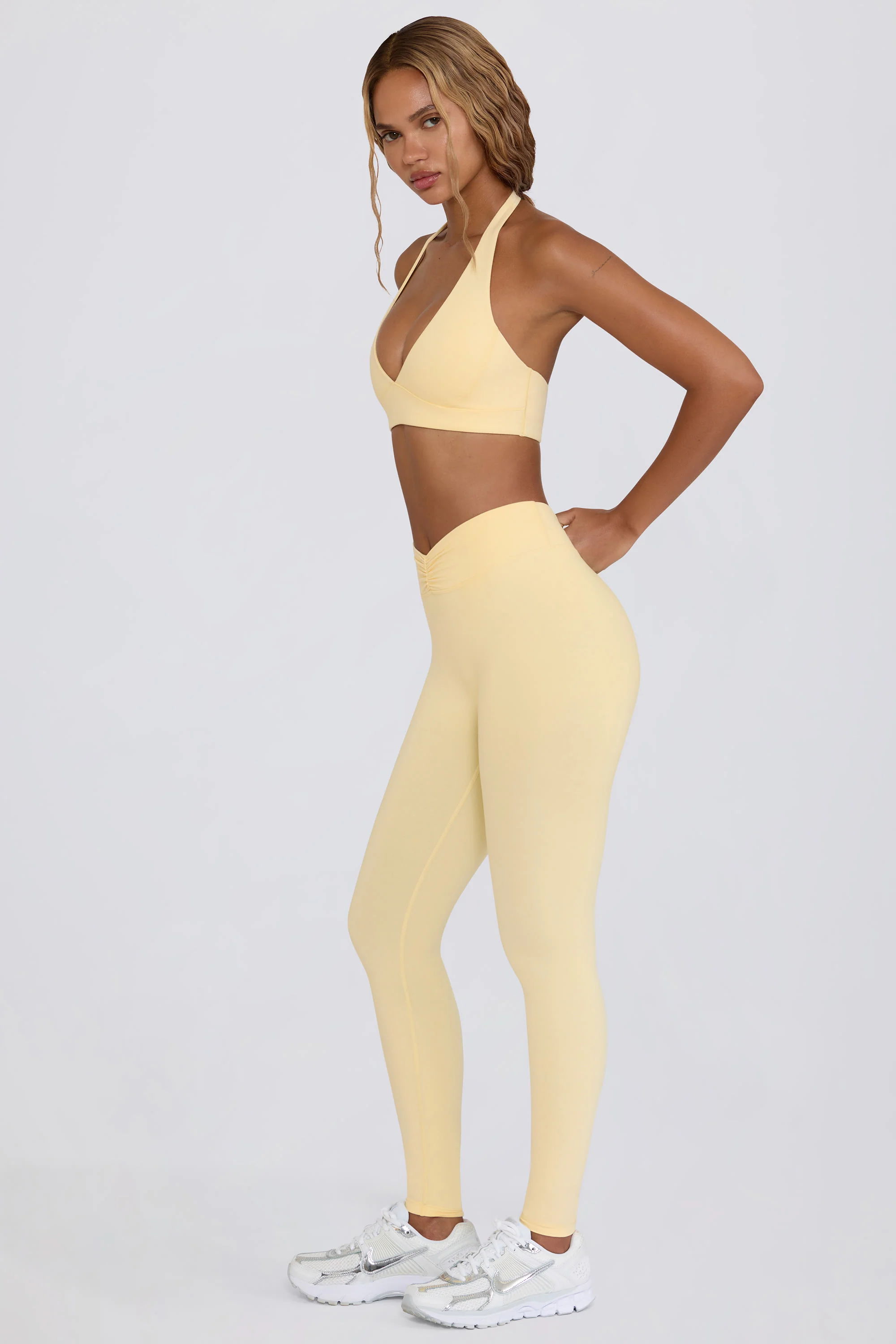 Brushed Jersey Ruched Mid-Rise Leggings in Lemon Marl - Image 3