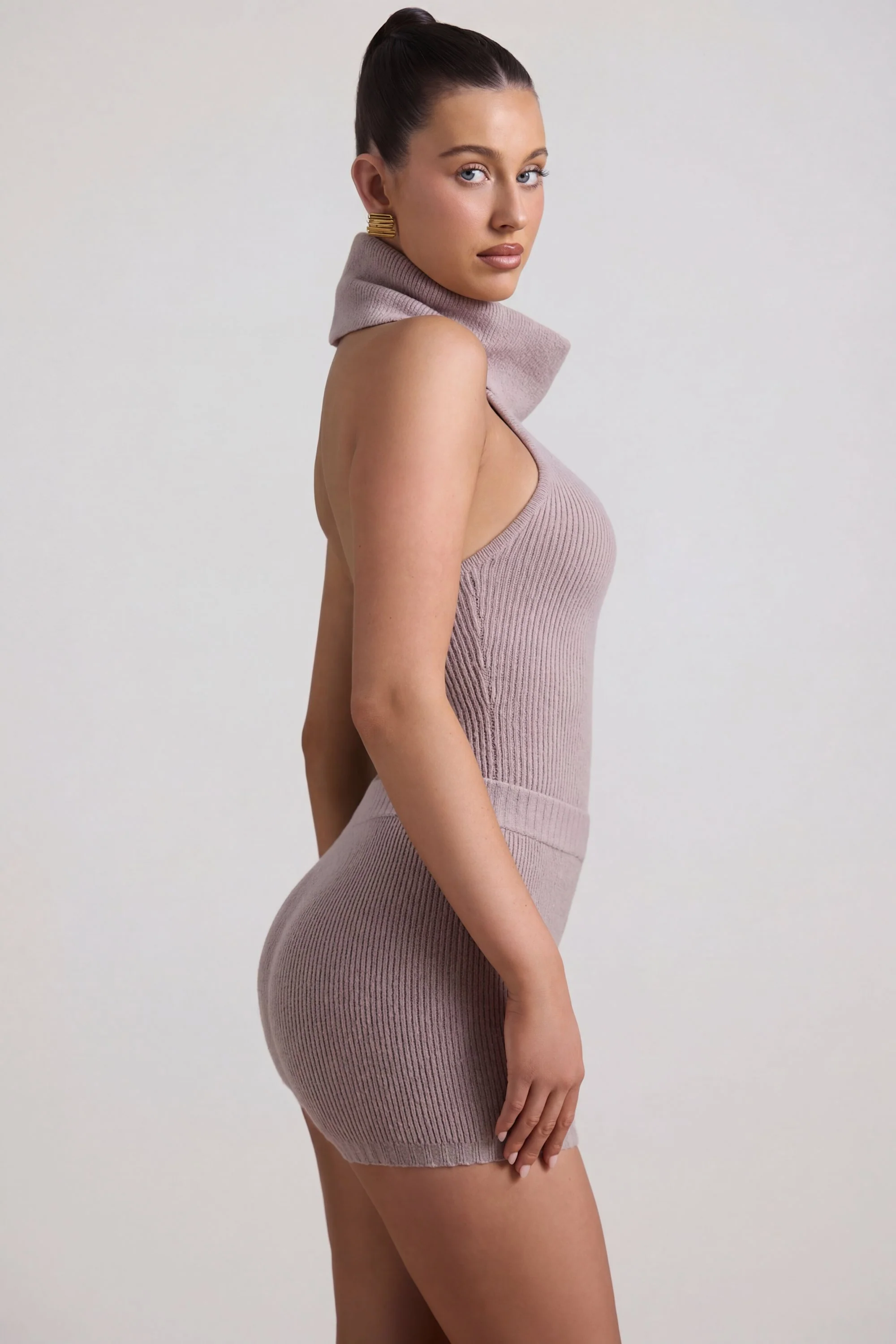 Ribbed-Knit Turtleneck Backless Top in Taupe - Image 3