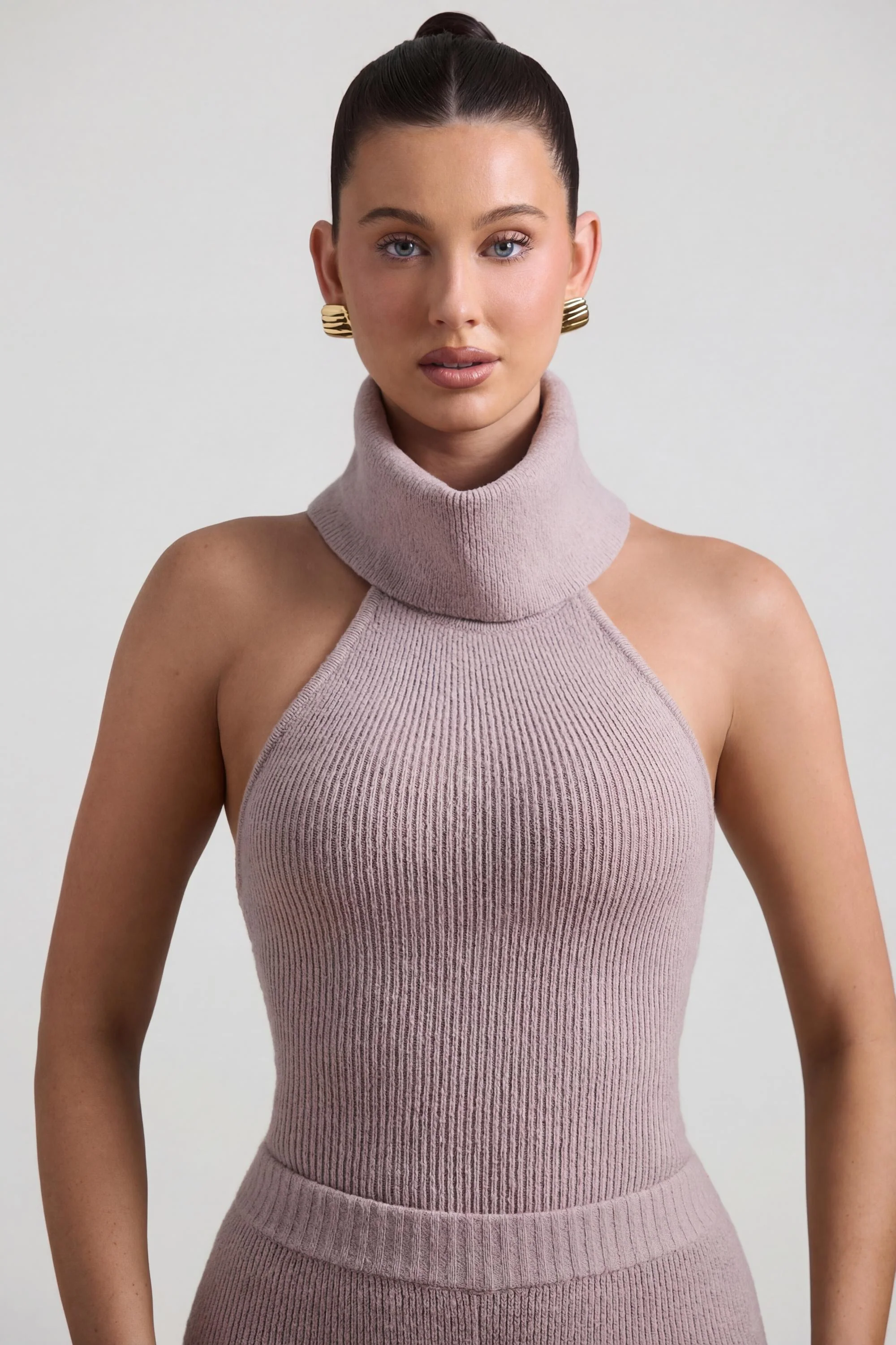 Ribbed-Knit Turtleneck Backless Top in Taupe - Image 6