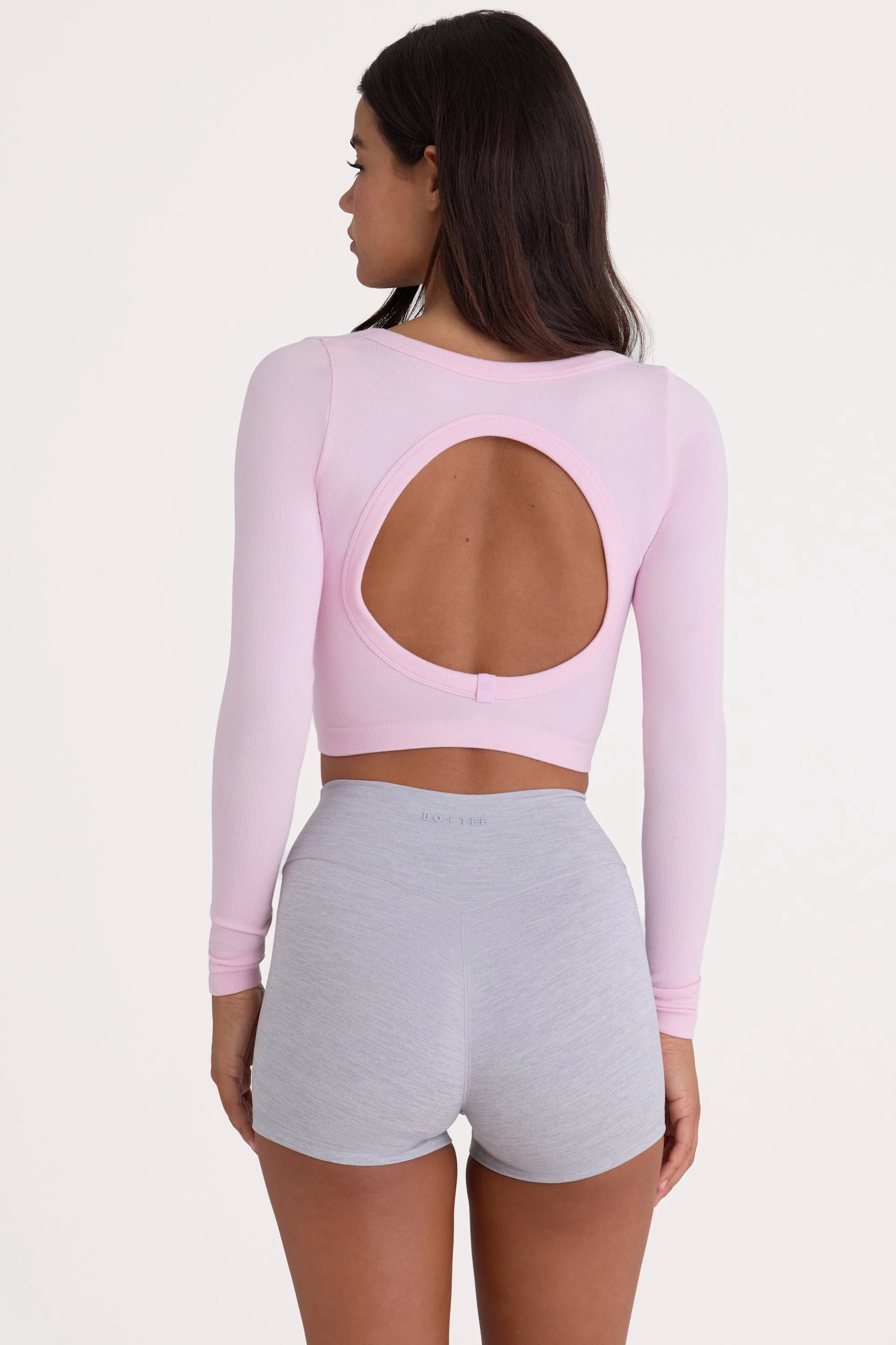 Seamless Soft Rib Cut-Out Crop Top in Powder Pink - Image 4