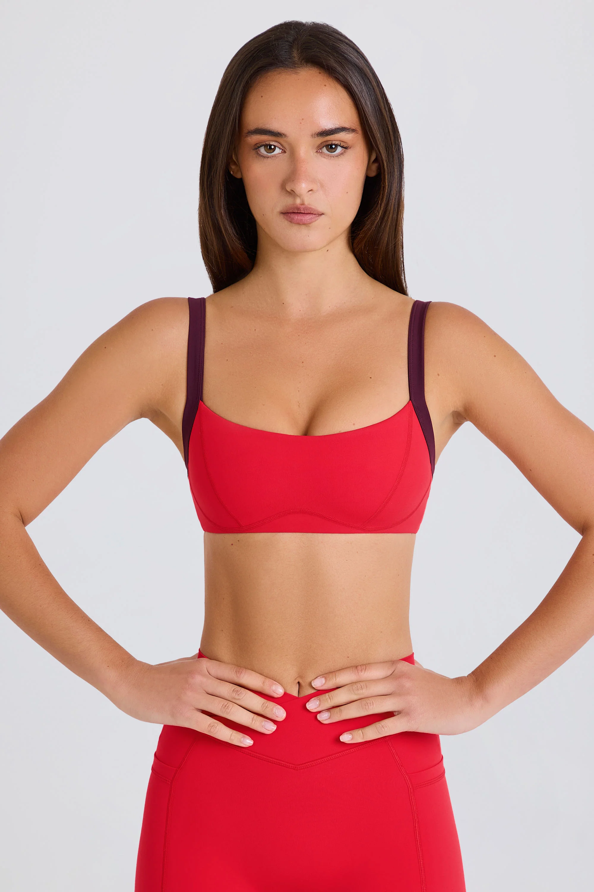 Soft Active Contrast-Trim Sports Bra in Strawberry - Image 5