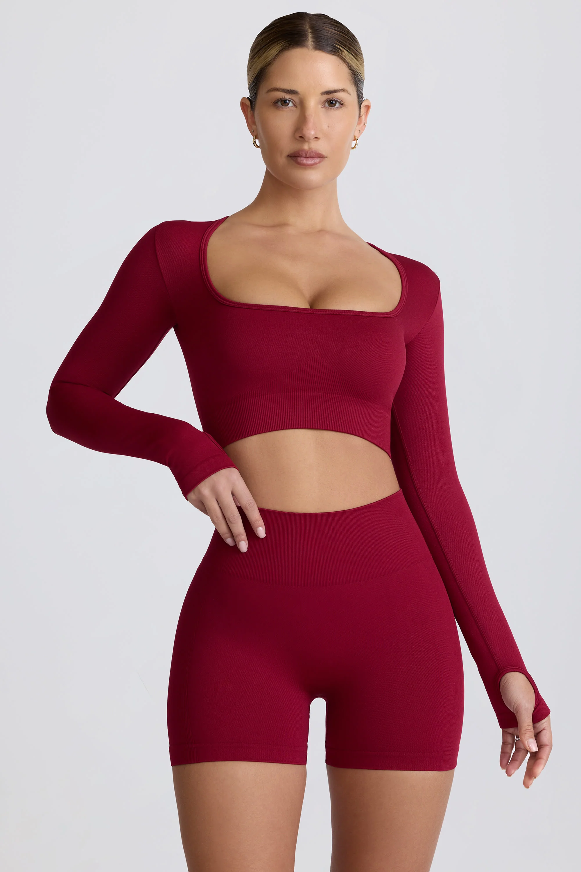 Super Sculpt Seamless Long-Sleeve Crop Top in Burgundy - Image 10