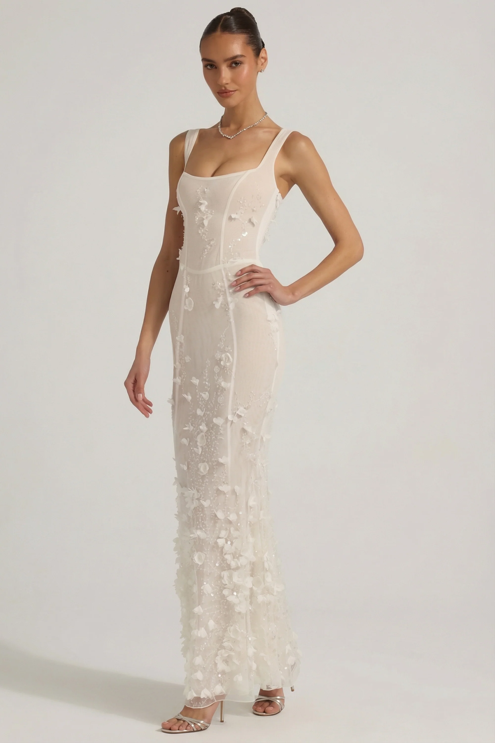 Embellished Appliqué Soft-Scoop Corset Gown in White - Image 6