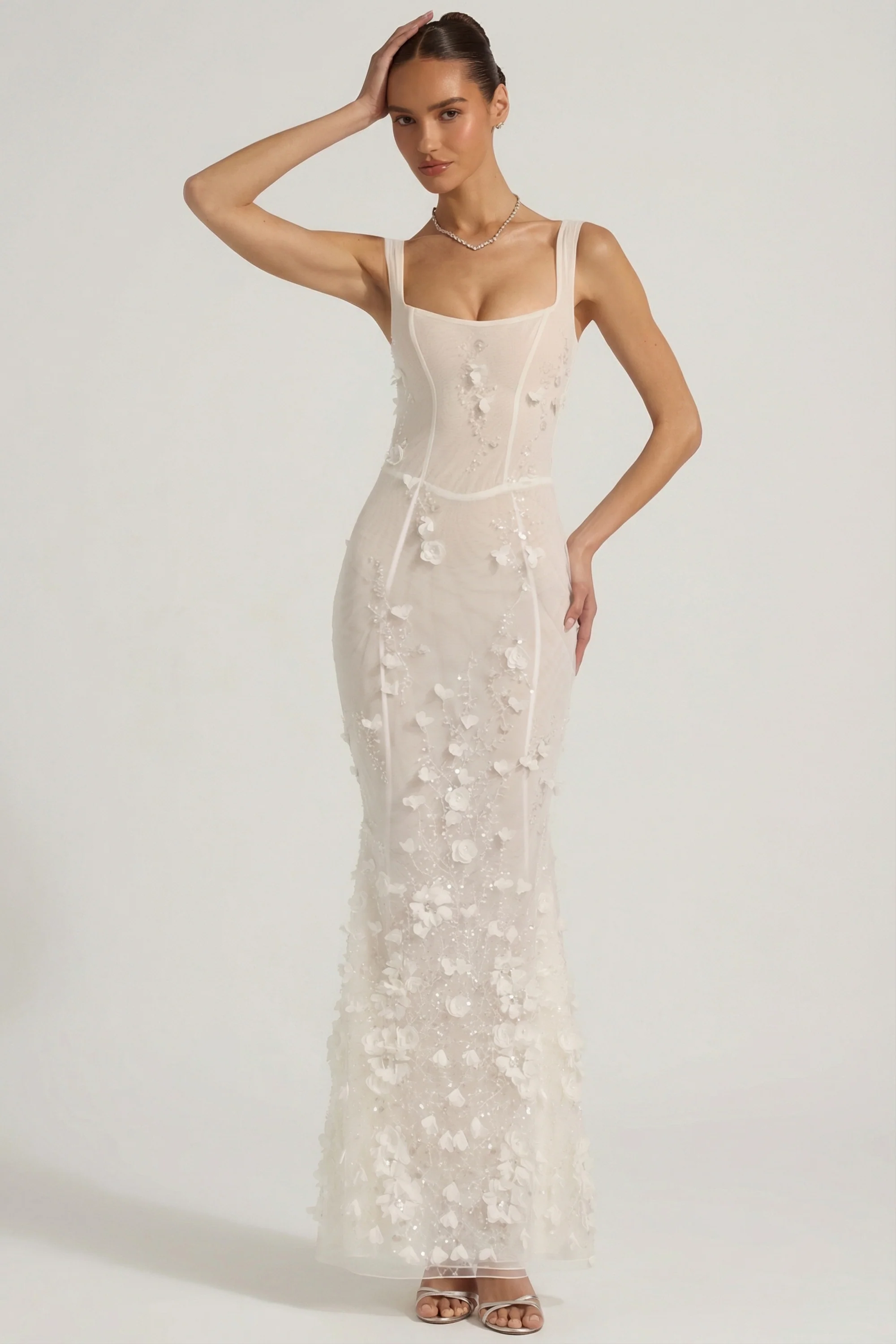 Embellished Appliqué Soft-Scoop Corset Gown in White - Image 7